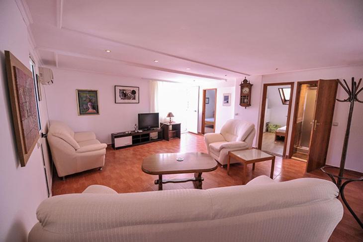 Vila Mila Петровац Экстерьер фото